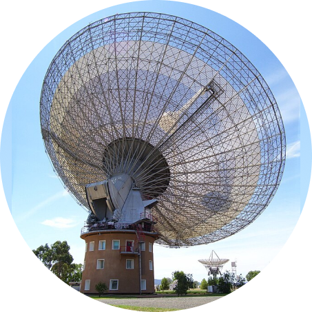 home_section_intercomunicacdor Imagen de una antena de observatorio astronómico